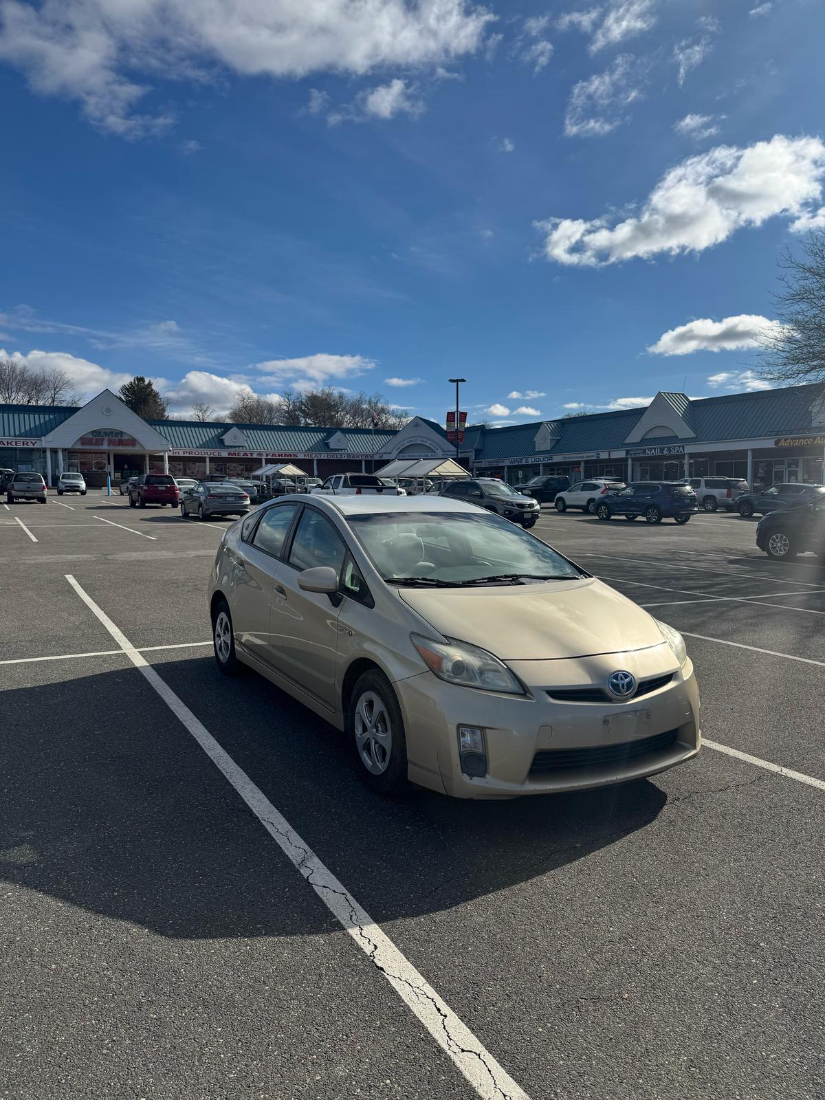 2010 Gold Toyota Prius