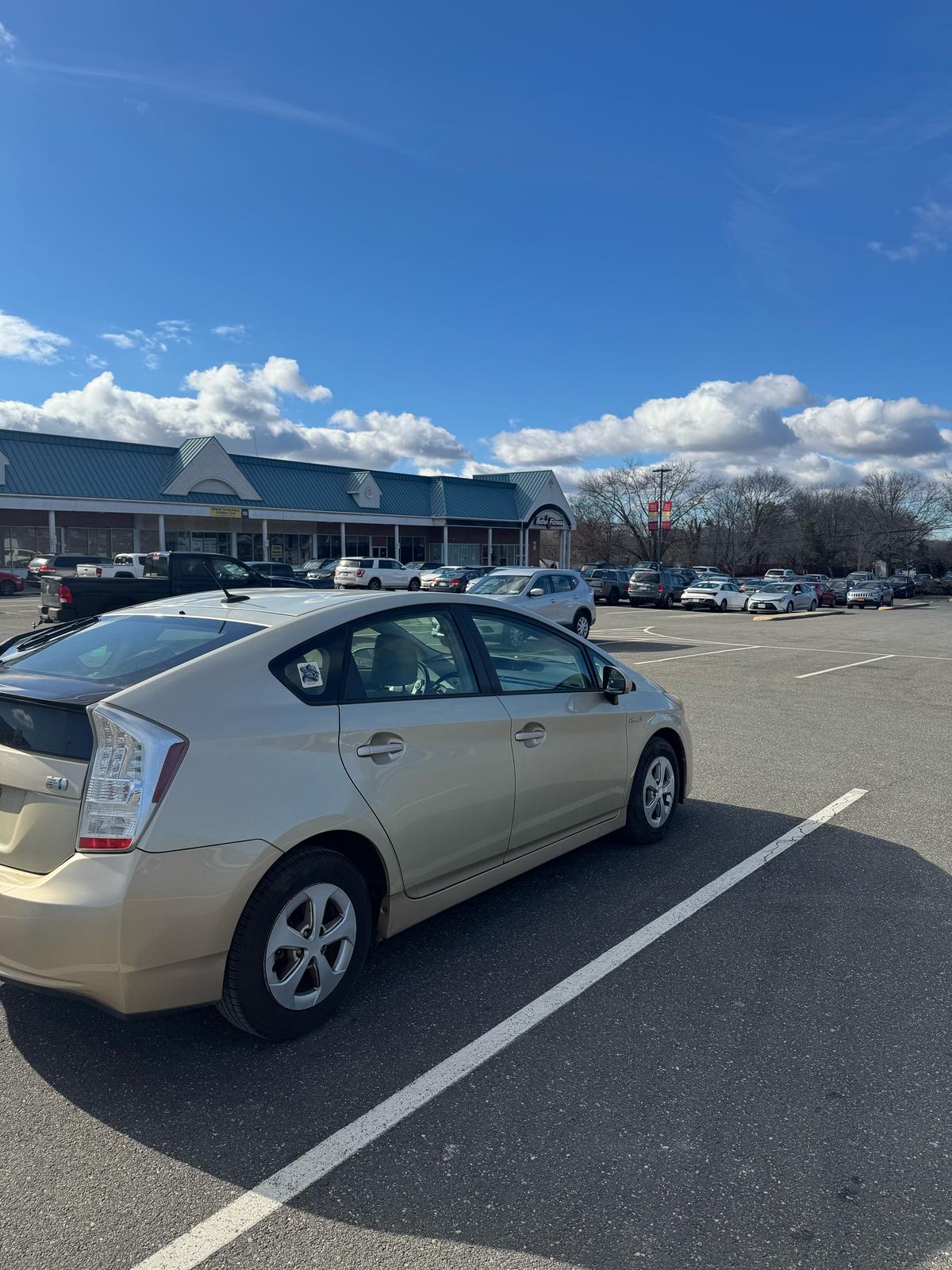 2010 Gold Toyota Prius