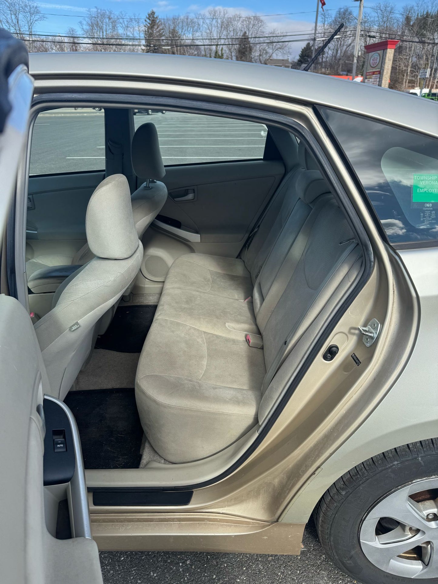 2010 Gold Toyota Prius