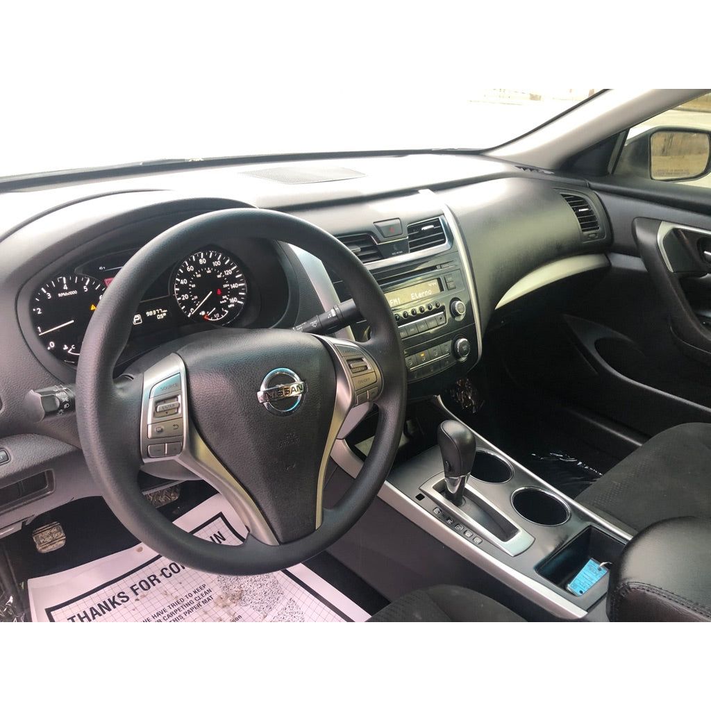 2015 Silver Nissan Altima